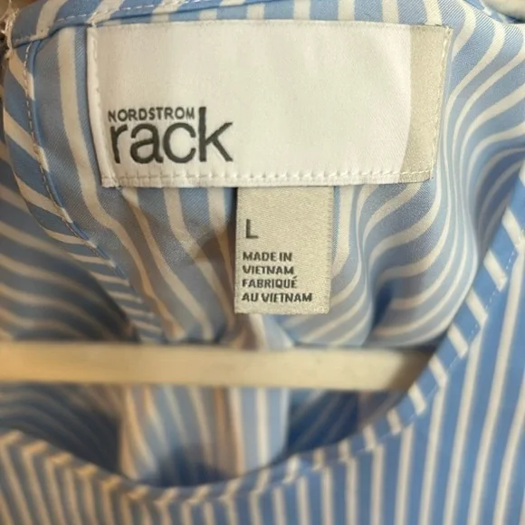 Nordstrom Rack Strip Sleeveless Blouse | SIZE L - Picture 3 of 7
